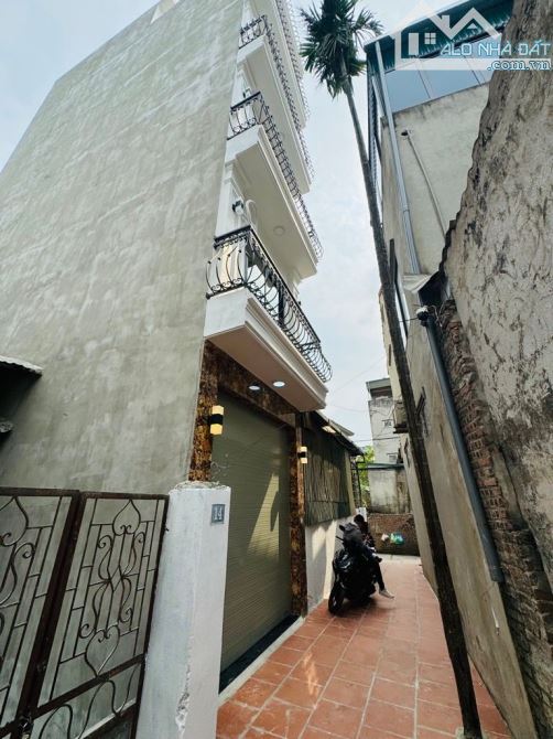 NHÀ ĐẸP PHÚ THƯỢNG – GẦN CIPUTRA – 42M² – 6 TẦNG THANG MÁY – ÔTÔ ĐỖ CỬA – 10.3 TỶ