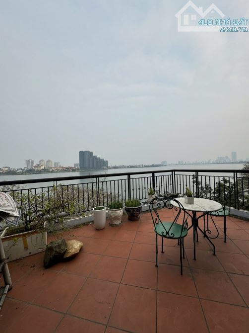 BÁN NHÀ MẶT HỒ TÂY - 93M 5 TẦNG MT 5M - 2 MẶT TIỀN TRƯỚC SAU - VIEW HỒ KINH DOANH