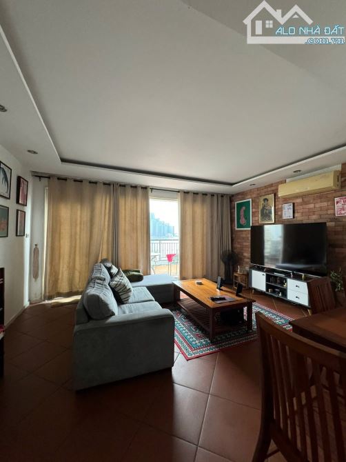 BÁN NHÀ MẶT HỒ TÂY - 93M 5 TẦNG MT 5M - 2 MẶT TIỀN TRƯỚC SAU - VIEW HỒ KINH DOANH