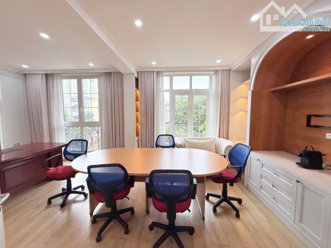 BÁN BIỆT THỰ CAO CẤP , DỰ ÁN HDI -PHỐ XUÂN LA, 132m2, 4 TẦNG, MT 8.5M, NHỈNH 68 TỶ