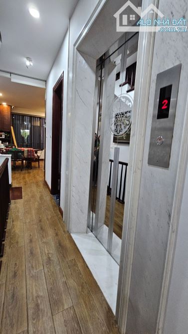 BÁN NHÀ KIM MÃ DT 67 M 6 TẦNG THANG MÁY FULL NỘI THẤT NGÕ THÔNG GẦN OTO TIỆN ÍCH NGẬP TRÀN