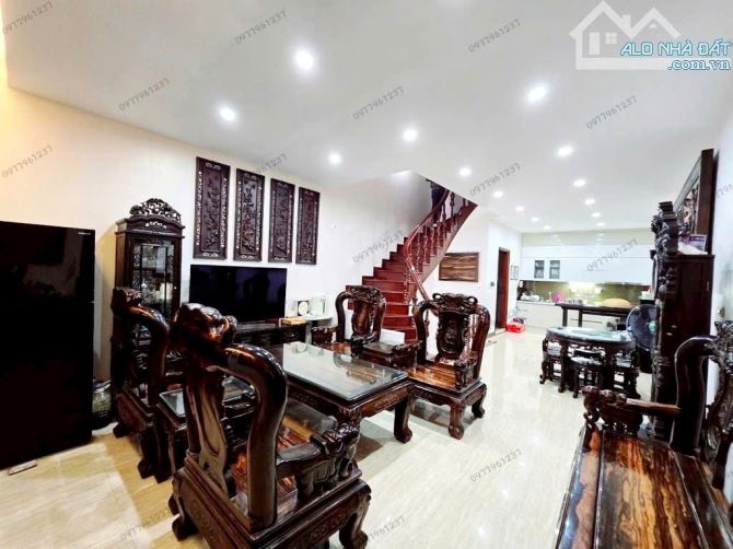 BÁN NHÀ CẦU GIẤY 70m2 × 6T × MT 5m. MẶT NGÕ + LÔ GÓC - Ô TÔ - KINH DOANH ĐỈNH