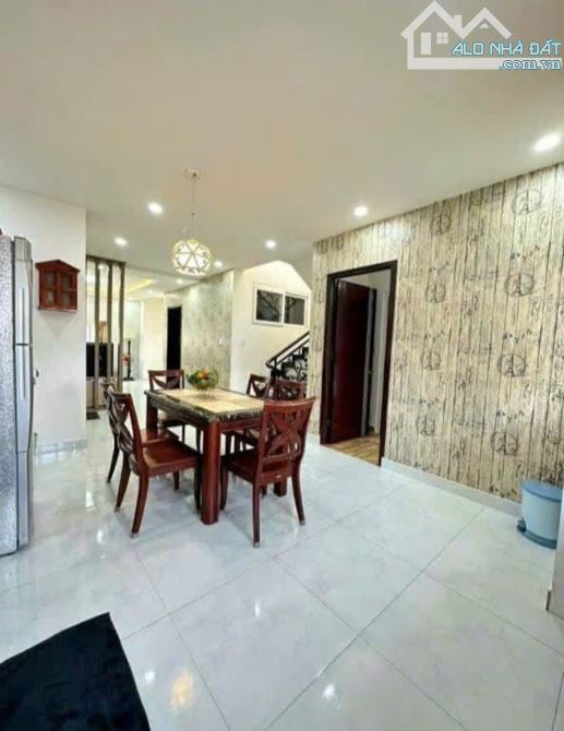 BÁN KHÁCH SẠN TRUNG TÂM  Đường Nam Kỳ Khởi Nghĩa ĐÀ LẠT – CÓ THANG MÁY giá 8,5 tỷ - 5