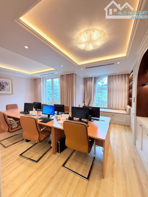 Bán Biệt Thự cao cấp KĐT HDI Võ Chí Công Xuân La 132mx5T, MT 8.5m, 70 tỷ.