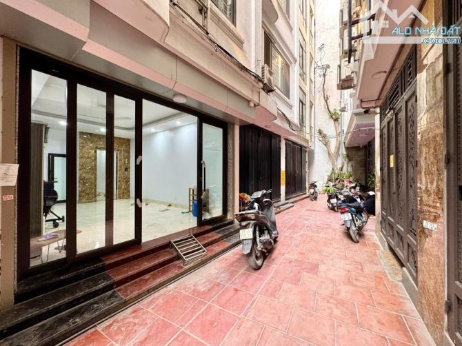 ĐẦU TƯ - bán nhà Giang Văn Minh 51m2*5T, MT5m, ô tô đỗ cổng, cách phố 2 nhà, 12.5 tỷ