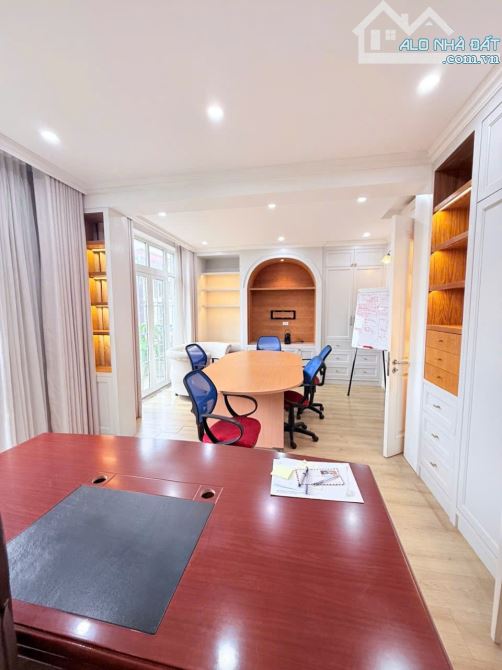 BÁN BIỆT THỰ CAO CẤP , DỰ ÁN HDI -PHỐ XUÂN LA, 132m2, 4 TẦNG, MT 8.5M, NHỈNH 68 TỶ