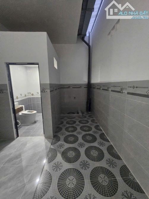 CG. CÒN 1 CĂN NHÀ TRỆT RỘNG 100M2 MỚI ĐẸP & KIÊN CỐ TẠI ĐƯỜNG SỐ 8 KDC ĐÔNG PHÚ - 6