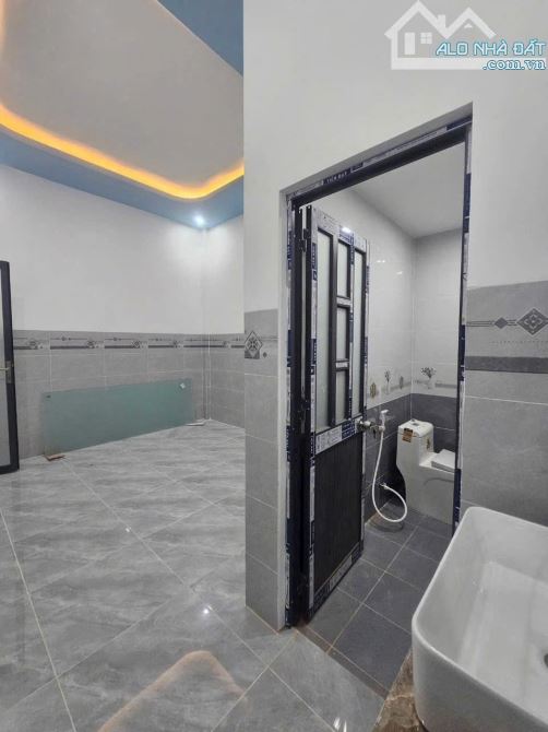 CG. CÒN 1 CĂN NHÀ TRỆT RỘNG 100M2 MỚI ĐẸP & KIÊN CỐ TẠI ĐƯỜNG SỐ 8 KDC ĐÔNG PHÚ - 7