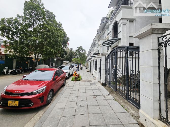 Bán Biệt Thự cao cấp KĐT HDI Võ Chí Công Xuân La 132mx5T, MT 8.5m, 70 tỷ.