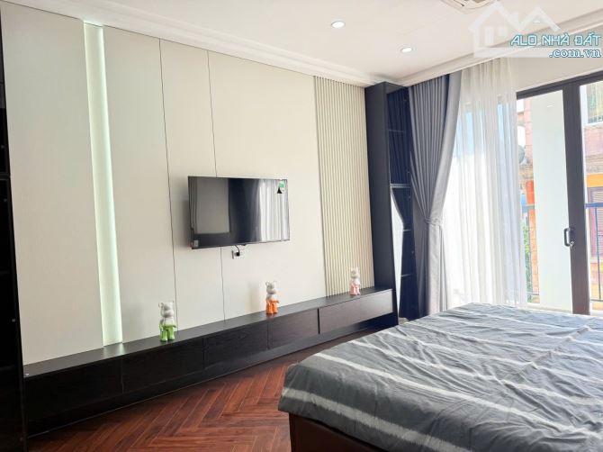 Bán nhà mặt phố Mai Dịch, 70m2, 7 tầng thang máy, 2 thoáng, nhỉnh 29 tỷ,không quy hoạch