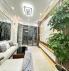 Cần bán nhà Hai Bà Trưng, 30m2, 50m ra phố, ngõ thông, tặng full nội thất, chỉ hơn 9 tỷ
