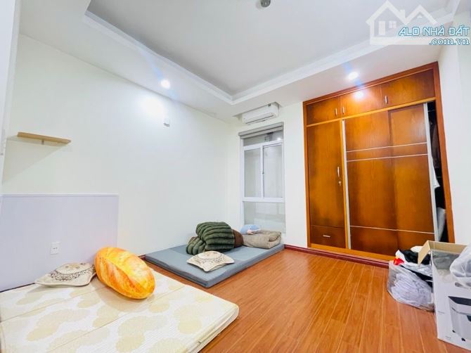 LẠC LONG QUÂN - TÂY HỒ - 50M -6 TẦNG - MẶT TIỀN 4,2 M - 18,9 TỶ SỔ ĐỎ VUÔNG ĐẸP