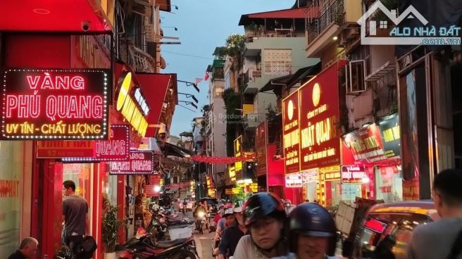 MẶT PHỐKINH DOANHHÀ TRUNG, HOÀN KIẾMSĐCC. Dt: 45m2. Giá 40 tỷ