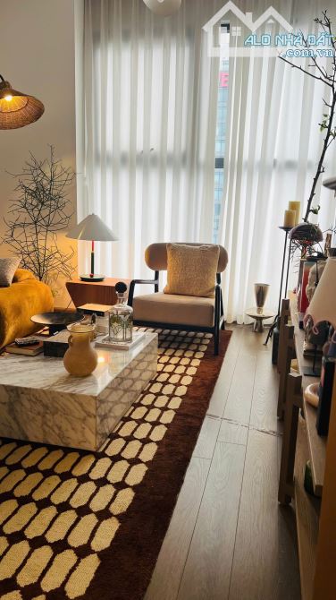 CĂN HỘ CHUNG CƯ FLC VIP CẦU GIẤY- MẶT PHỐ 3 PN SÁNG THOÁNG- DT 126M2/GIÁ 12 TỶ