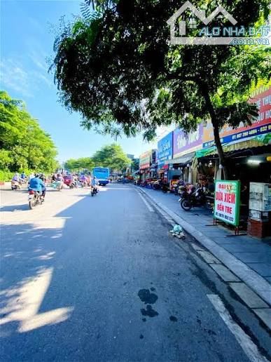 Bán nhà mặt đường Bưởi 240m2, mặt tiền 13,6m Ô Tô Tránh Kinh doanh ngày đêm Chỉ 333triệu/m