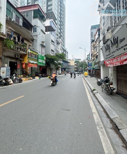 MẶT PHỐ LÔ GÓC HOÀNG SÂM VIEW THOÁNG VỈA HÈ CÂY XANH KINH DOANH 40m MT 3.8m 19 Tỷ