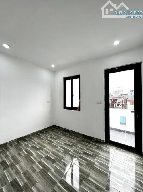 TRẦN QUANG DIỆU-ĐỐNG ĐA-6 TẦNG THANG MÁY-NHÀ MỚI-2 THOÁNG-GẦN PHỐ-9.85 TỶ - 4