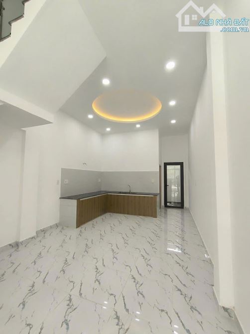 Căn nhà phố 3 tầng trung tâm Long Hòa - sát vách Bình Chánh ! - 4