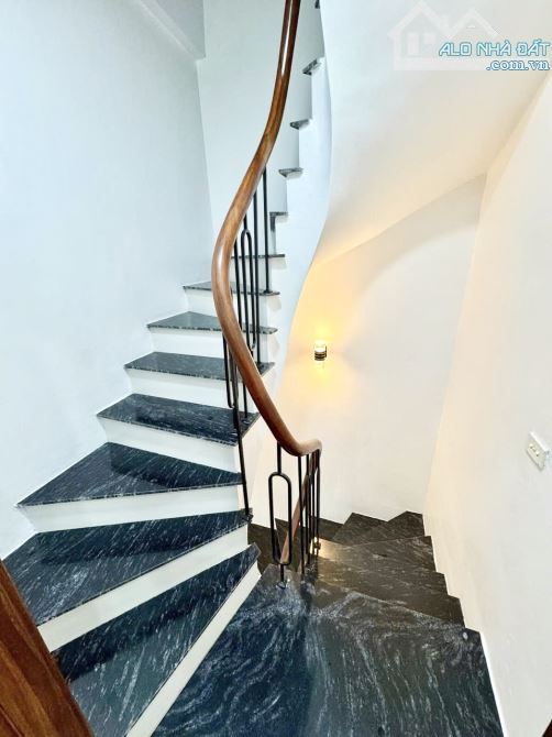 BÁN NHÀ LẠC LONG QUÂN, 4 TẦNG, DÂN XÂY CHẮC CHẮN, FULL ĐỒ, Chỉ 7.x tỷ