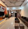 Nhà dân xây chắc chắn, gần chợ, gần các trường đại học, ngõ thông thoáng rộng, an sinh tốt