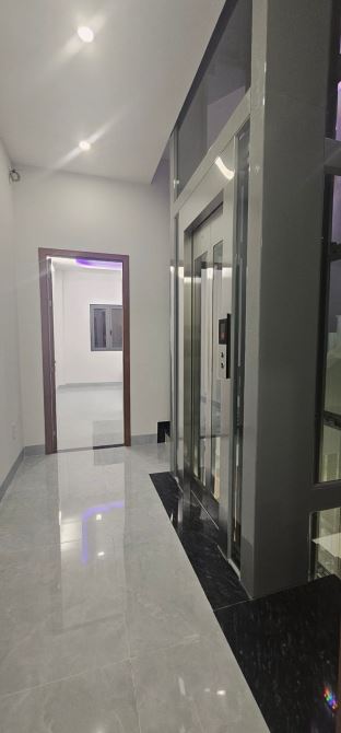 NHÀ MỚI 5 TẦNG CÓ THANG MÁY - SÁT LÊ VĂN VIỆT - CẠNH ĐH GIAO THÔNG VẬN TẢI - CHỈ 9.2 Tỷ (3 - 1