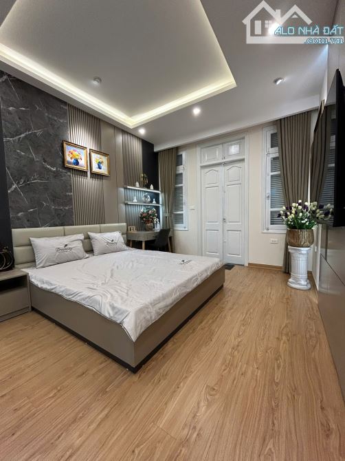 Bán nhà phố Cát Linh, Đống Đa, nhà dân xây, gần phố, ngõ thông, 30m, 5 tầng, 8.5 tỷ - 1