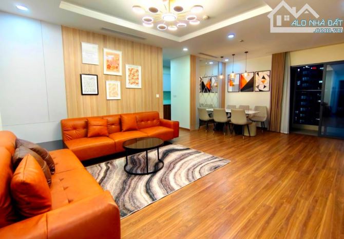 FLC Cầu Giấy: căn góc 130m x 4N, đẹp từ kiến trúc đến cảm xúc ngắn phố trên cao