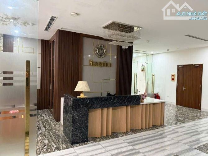 TOÀ NHÀ VĂN PHÒNG 7 NỔI 1HẦM DÒNG TIỀN KHỦNG TẠI HỒ TÂY