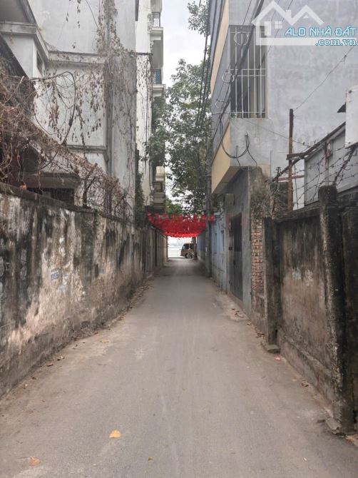 Bán đất Trích sài - Hồ Tây 90m mt 7m oto ra vào 260tr/m