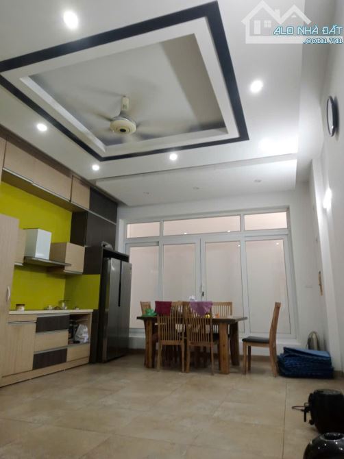 NHÀ TỰ XÂY TÂM HUYẾT - MẶT PHỐ VIEW HỒ - TẶNG HẾT NỘI THẤT CAO CẤP