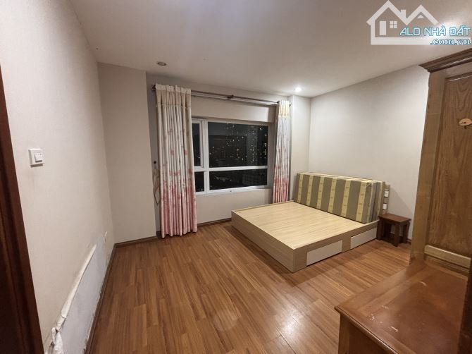 Cho thuê CĂN HỘ toà 173 XUÂN THUỶ. 17 triệu/ tháng. 3 ngủ, 2 WC. Phù hợp ở gia đình, nhóm - 2