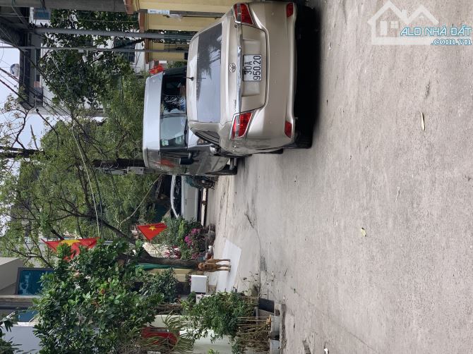 Bán đất Trích sài - Hồ Tây 90m mt 7m oto ra vào 260tr/m