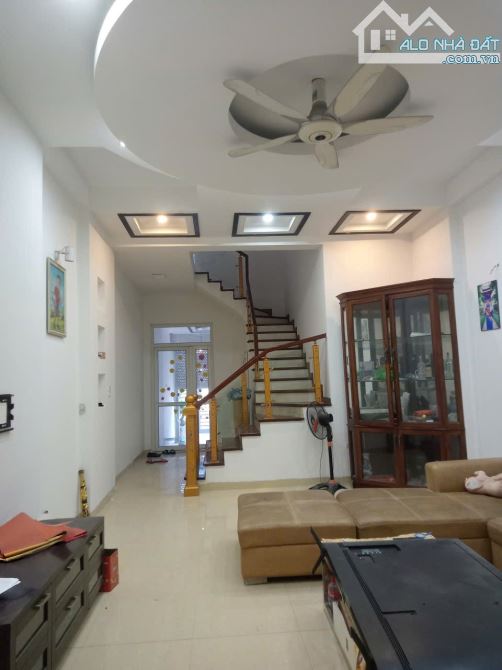 NHÀ TỰ XÂY TÂM HUYẾT - MẶT PHỐ VIEW HỒ - TẶNG HẾT NỘI THẤT CAO CẤP