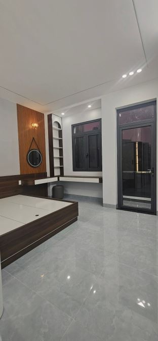 NHÀ MỚI 5 TẦNG CÓ THANG MÁY - SÁT LÊ VĂN VIỆT - CẠNH ĐH GIAO THÔNG VẬN TẢI - CHỈ 9.2 Tỷ (3 - 3