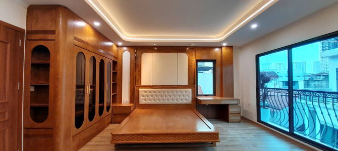 Cầu Giấy 50m2, Nở Hậu, Lô Góc, 8 Tầng, Ô tô Vào Nhà, Thang Máy, Kinh Doanh, giá tốt.