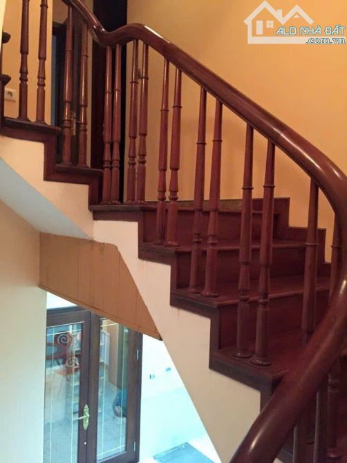 Bán Nhà Phố Hàng Bài, đi hộ ra Hồ Gươm, Tràng Tiền, 45m2 x 5 Tầng, Sổ riêng, 20m ra phố