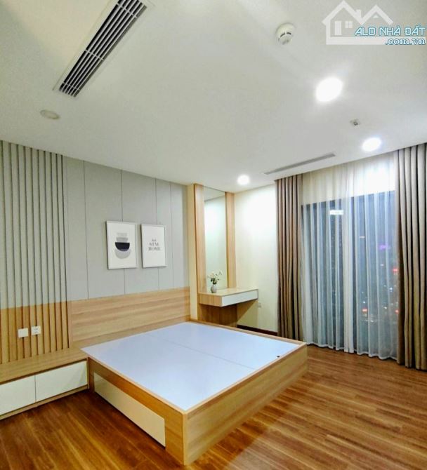 FLC Cầu Giấy: căn góc 130m x 4N, đẹp từ kiến trúc đến cảm xúc ngắn phố trên cao