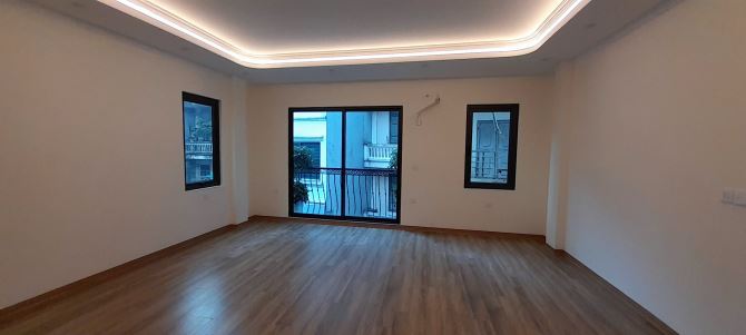 Cầu Giấy 50m2, Nở Hậu, Lô Góc, 8 Tầng, Ô tô Vào Nhà, Thang Máy, Kinh Doanh, giá tốt.