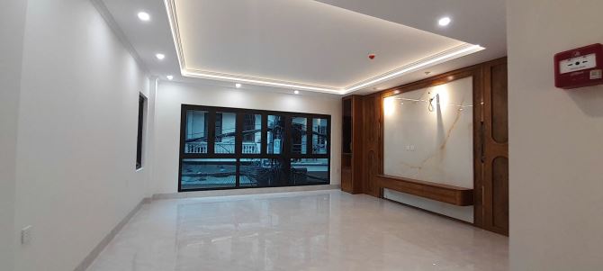 Cầu Giấy 50m2, Nở Hậu, Lô Góc, 8 Tầng, Ô tô Vào Nhà, Thang Máy, Kinh Doanh, giá tốt.