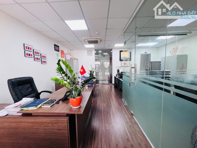 TRỤC HOÀNG QUỐC VIỆT MẶT PHỐ 8 TẦNG & HẦM VỈA HÈ TO KINH DOANH 105m MT 7m 48.8 Tỷ