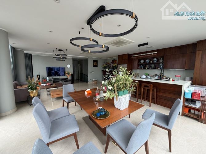 TRỤC HOÀNG QUỐC VIỆT MẶT PHỐ 8 TẦNG & HẦM VỈA HÈ TO KINH DOANH 105m MT 7m 48.8 Tỷ