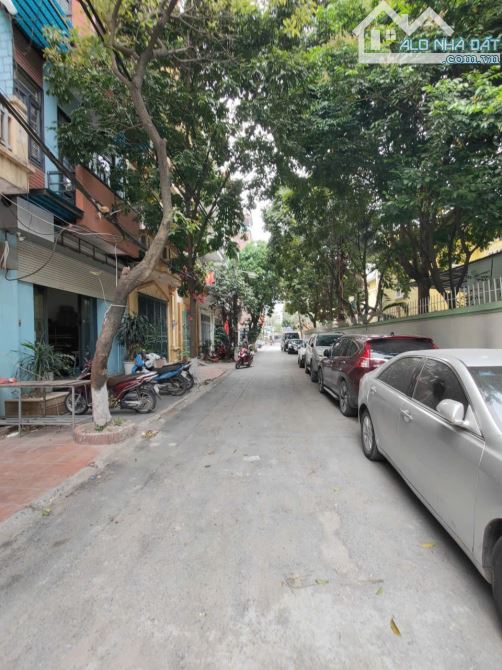 Lô góc - Phân lô - Ô tô tránh - Hơn 28 tỷ - 70m - 6 tầng thang máy, mặt tiền 5m