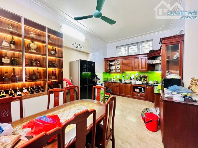 BÁN NHÀ NHẬT CHIÊU TÂY HỒ 100M 5 T LÔ GÓC MT 7.9M NGÕ Ô TÔ SÁT HỒ CHỈ 45.5 TỶ