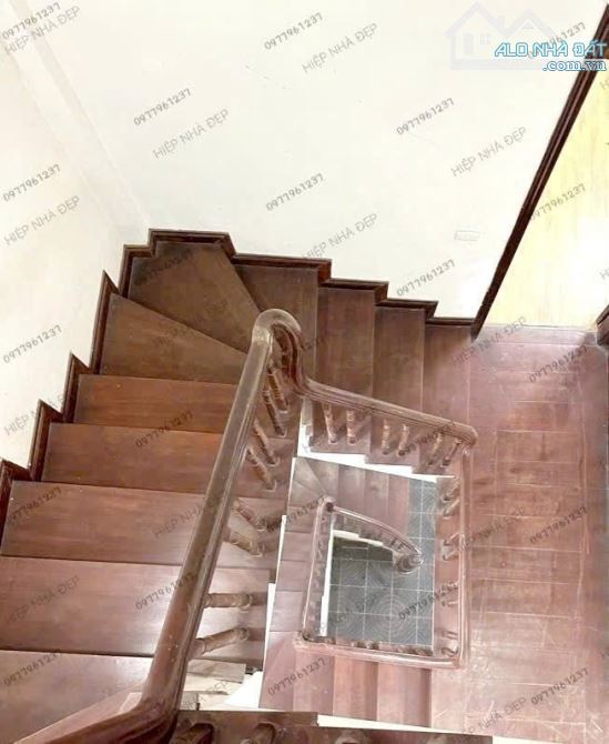 BÁN NHÀ HOÀNG QUỐC VIỆT 68m2 × 5T. 2 Ô TÔ TRÁNH ĐỖ. 1 NHÀ RA MẶT PHỐ - K.DOANH + V.PHÒNG