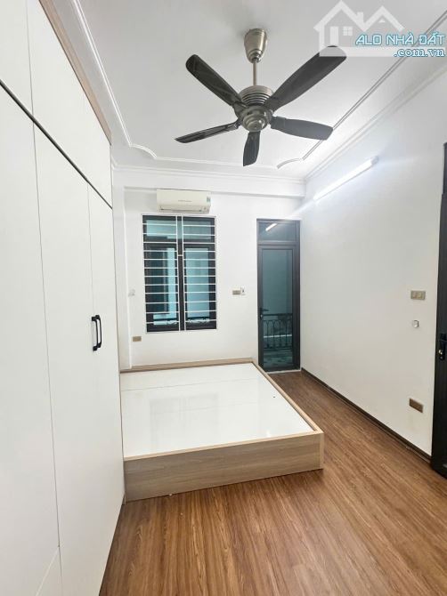 Bán nhà Hoàng Hoa Thám - Tây Hồ, 2 mặt ngách trước sau, Nội thất xịn, Nhỉnh 6 tỷ