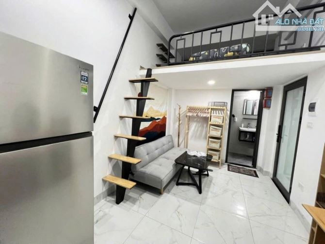 BÁN NHÀ XUÂN THUỶ GẦN PHỐ DT45m2*5T NHÀ MỚI TỔNG 8 CĂN HỘ KK FULL NỘI THẤT. NHỈNH 9 TỶ