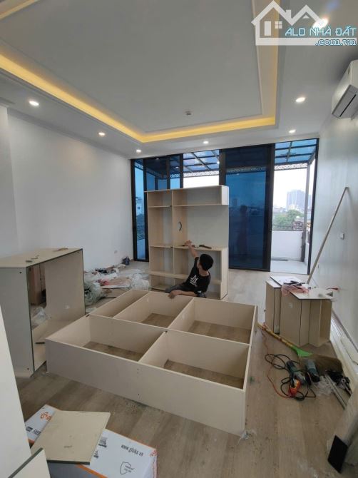 Lô góc - Phân lô - Ô tô tránh - Hơn 28 tỷ - 70m - 6 tầng thang máy, mặt tiền 5m