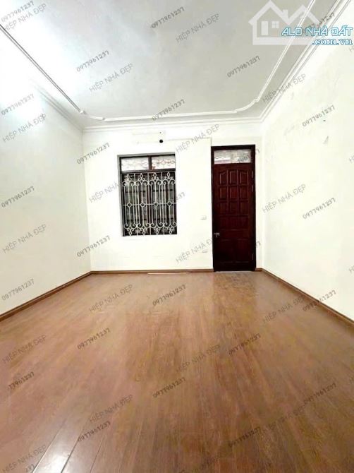 BÁN NHÀ HOÀNG QUỐC VIỆT 68m2 × 5T. 2 Ô TÔ TRÁNH ĐỖ. 1 NHÀ RA MẶT PHỐ - K.DOANH + V.PHÒNG