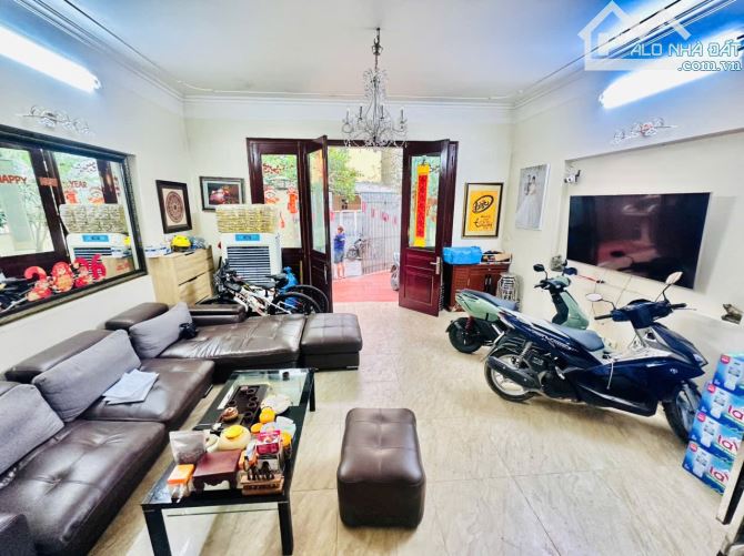 BÁN NHÀ NHẬT CHIÊU TÂY HỒ 100M 5 T LÔ GÓC MT 7.9M NGÕ Ô TÔ SÁT HỒ CHỈ 45.5 TỶ