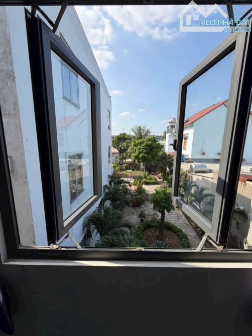 Bán Nhà 1 trệt 2 lầu Phường tân Bình Dĩ an Bình Dương 65m2 giá 4.25 tỷ - 5